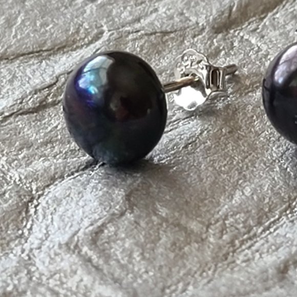 Black Freshwater Pearl Earrings-Stud earrings - Picture 4 of 8